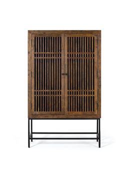 Armario de dos puertas fabricado en madera de acacia y patas de metal