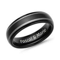 anillo de tungsteno grabado con laser brillante