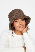 gorro de peluche marron