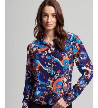 Superdry para mujer. W6011747A Camisa ajustada estampada de los 70 azul (XS), Casual, Viscosa, Manga larga