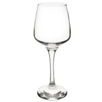 copa de agua de vidrio transparente