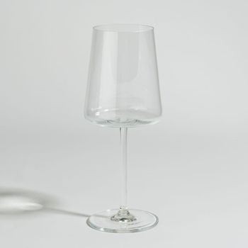 Copa de vidrio transparente