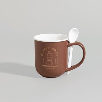 Caja de taza y cuchara de porcelana marrón y blanca
