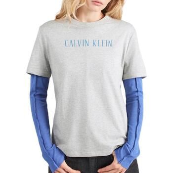 Calvin Klein Jeans Camiseta manga larga Varsity para mujer
