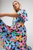 yours vestido negro de flores con manga angel mujer curvy y tallas grandes yours