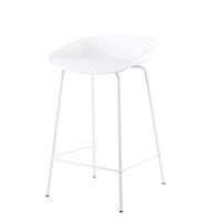 taburete bajo con asiento blanco y patas de metal blanco