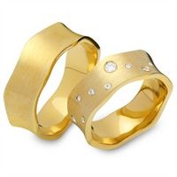 alianzas oro amarillo 18 quilates 9 diamantes