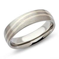 anillo de acero inoxidable con incrustacion de plata curvada