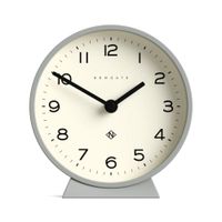 reloj de repisa en gris