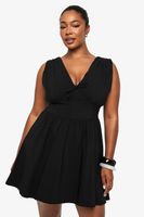 vestido plus skater estilo corse escotado con atadura negro
