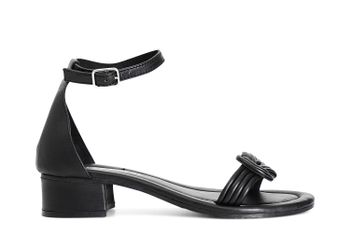 sandalias de piel cerradas por detrás black