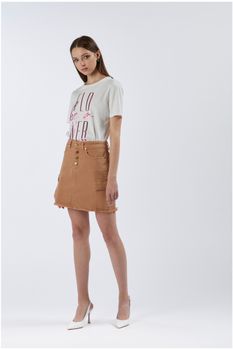 minifalda con grandes bolsillos en tela bull denim ginger