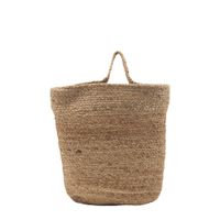 cesta de fibras naturales de color beige