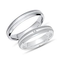 alianzas de boda de titanio grabado de diamantes