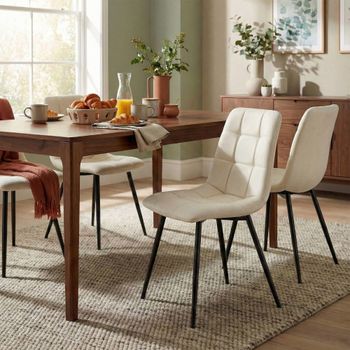 Silla de comedor con reposapiés en tela crema
