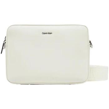 Calvin Klein Jeans Bandolera Must para mujer