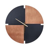 reloj de pared clasico con forma oval madera clara y negro 60 cm aramon