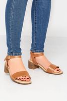 sandalia camel de tiras con tacon bajo en ancho especial