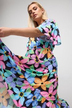 Yours Vestido Negro De Flores Con Manga Ángel, Mujer Curvy Y Tallas Grandes, Yours