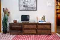 soporte de tv de madera marron