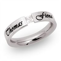 anillo de acero inoxidable brillante con grabado laser incluido