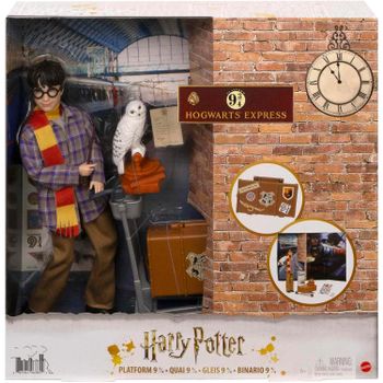 Muñeco Articulado Harry Potter en la Estación 9 3/4 Hogwarts Express con Hedwig y Accesorios Mattel GXW31