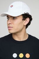 gorra del orgullo con bordado de corazon y arcoiris negro
