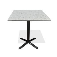 mesa de jardin cuadrada en acero y tablero terrazo