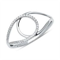 anillo de diamantes en oro blanco de 14 quilates