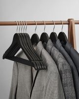 100 perchas de madera con ranuras de color negro