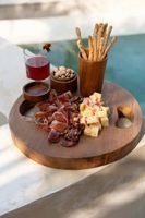 bandeja de servir de madera de teca en marron 35x35x4 cm