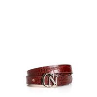 cinturon de piel con estampado de cocodrilo y hebilla metalica con logo bordeaux