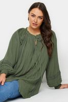 yours blusa caqui con pasamaneria de ganchillo mujer curvy y tallas grandes yours
