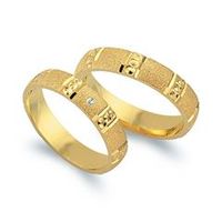 alianzas 18 quilates oro amarillo con diamante