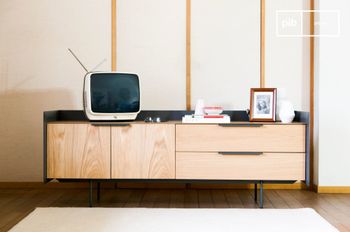 Aparador escandinavo de madera beige