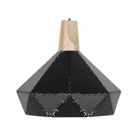 lampara colgante con pantalla de metal geometrico industrial negro sala de estar somme