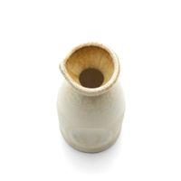 botella para sake de ceramica en blanco miel 54x54x128 cm