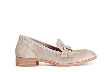 mocasines de mujer en piel de ante con horsebit taupe
