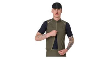 Chaleco rapha brevet element khaki
