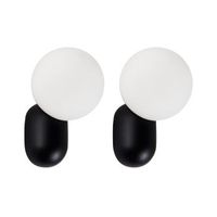 conjunto de 2 lamparas de pared con forma de globo vidrio opalino y base negra helme