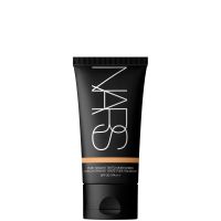hidratante con color nars cosmetics pure radiant spf30pa - diferentes colores - st moritz