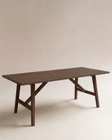 mesa de comedor de madera maciza en tono nogal de 200x75cm