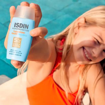 Isdin Protector Solar Facial Fusion Water MAGIC Pediatrics SPF 50 Protector Solar Facial Ultraligero