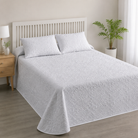colcha bouti blanca diseno floral100 microfibra extra suave termosellada cubrecama moderno y elegante tejido fino para primavera o verano incluye dos fundas de cojin - cama 200 cm 300x270