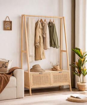 Vestidor en madera y ratán  marrón