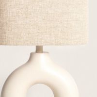ledkia lighting - lampara de mesa decorativa  ceramica beige artesanal  pantalla de tela  adecuada para bombillas e27 hasta 40w  uso interior beige ceramica tela