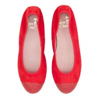 bailarina plana en ante rojo con tachas sin cordon y elastico en tobillo