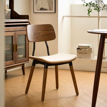 Set 2 sillas escandinavas en madera y tejido beige