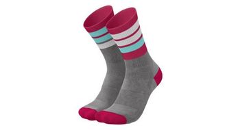 Calcetines incylence merino strive gris rosa