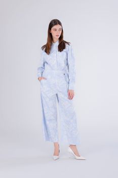 pantalón palazzo en popelina de rayas y bordado light blue striped s